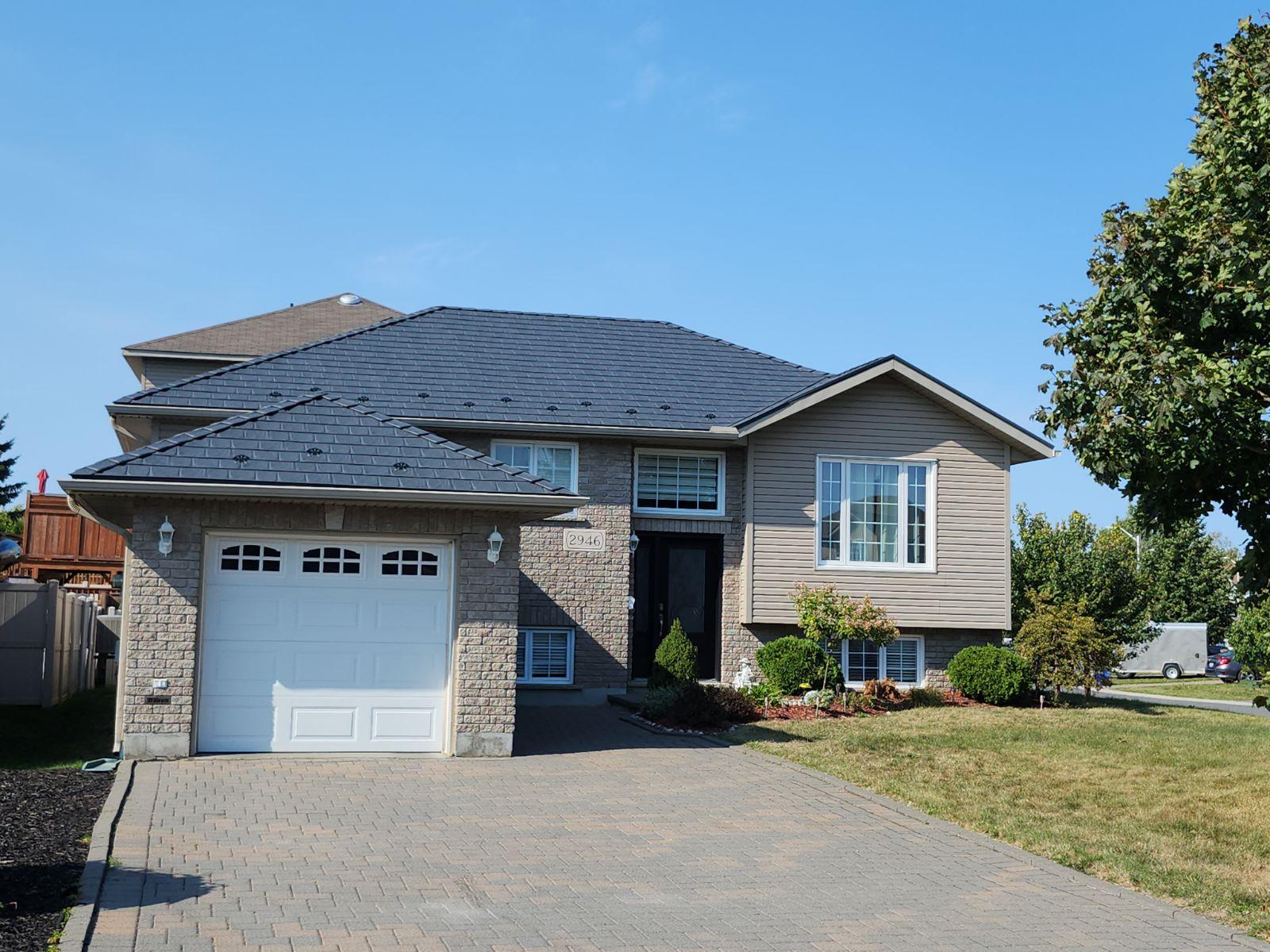New steel roof intall in Ontario