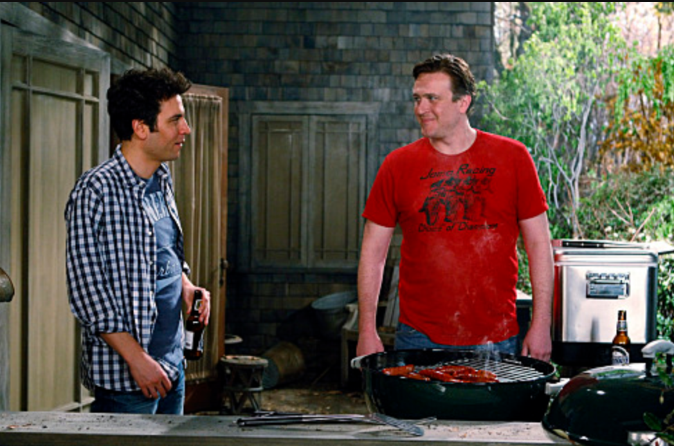 How I Met Your Mother character's fashion, flannel shirt and t-shirts