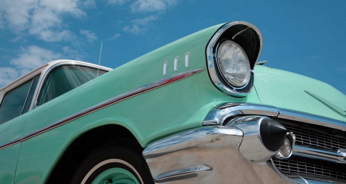 Luxury Car Shippers is the best car carrier for classic cars