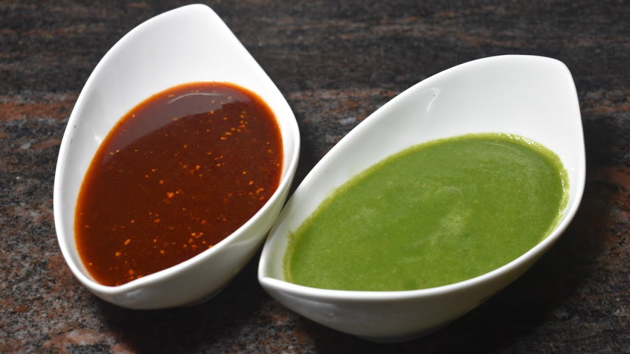 Delicious mint chutney and tangy tamarind chutney served in small bowls
