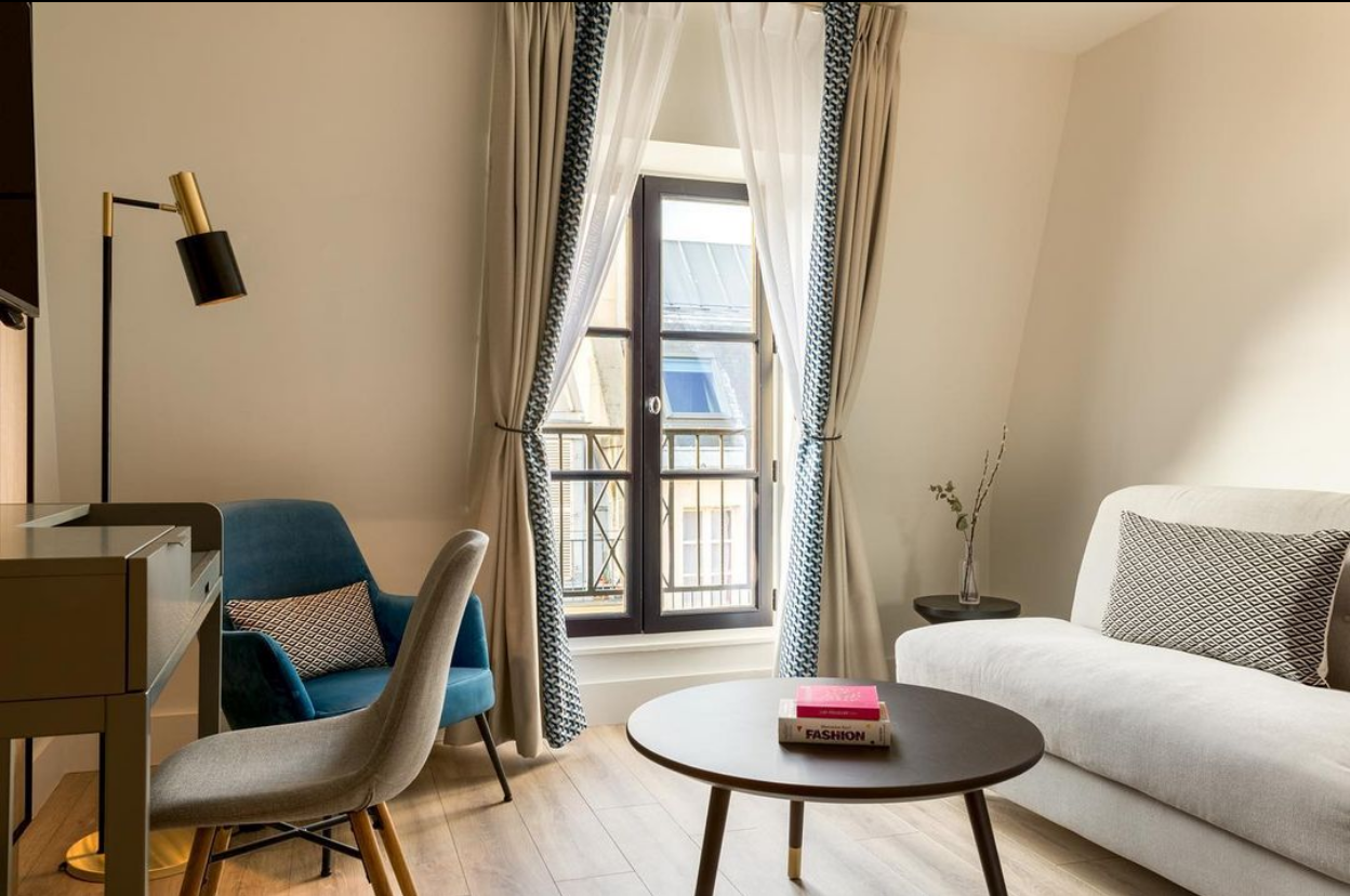 paris htel with excellent location 