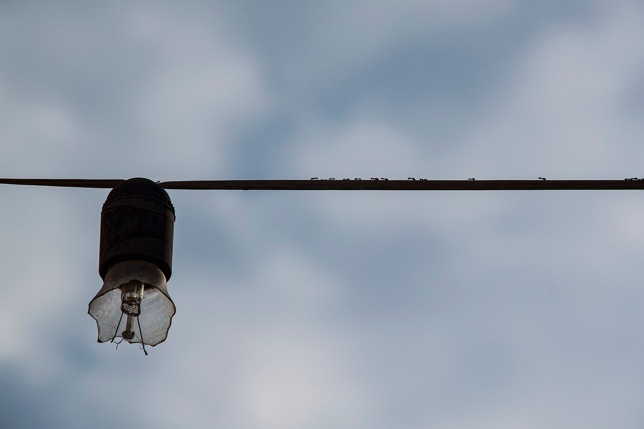 A picture of a broken or damaged light bulb