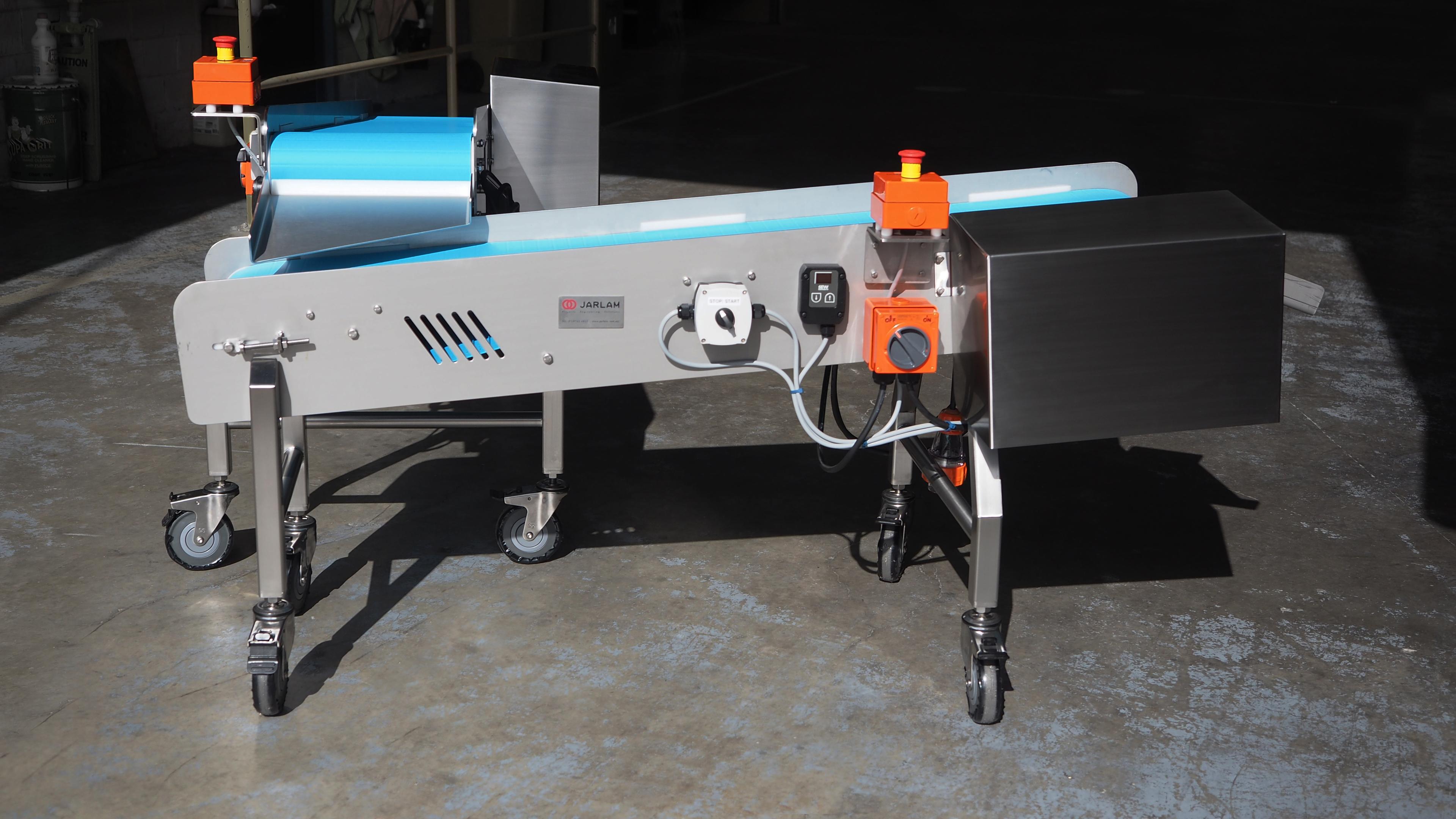 Notice how Jarlam engineers its conveyor systems with food safety at the forefront, incorporating hygienic structural design principles into every detail.