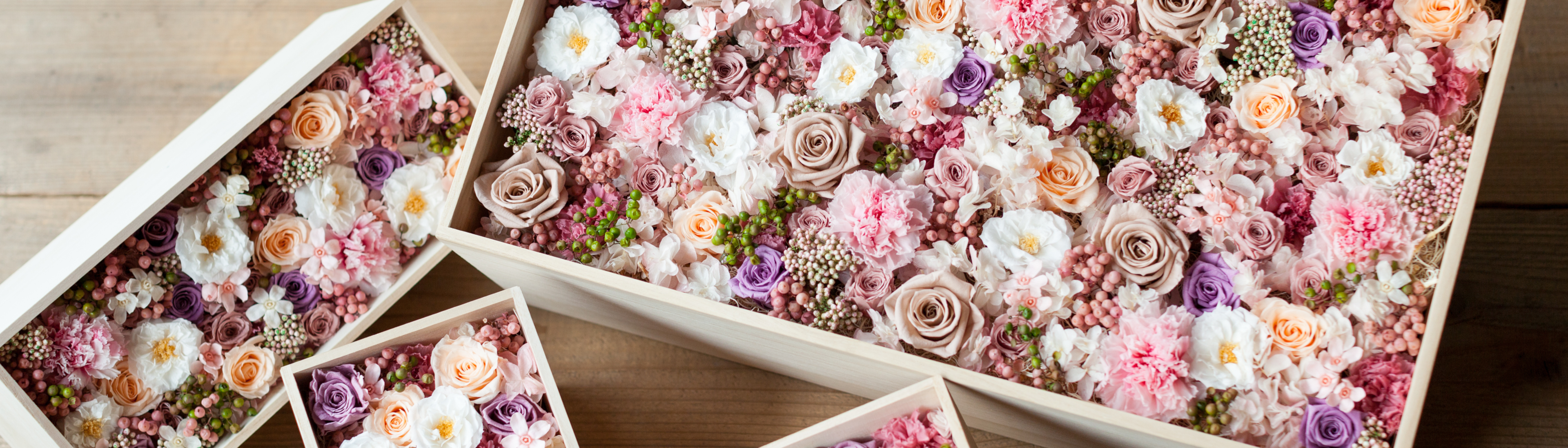 Ramos de flores naturales o preservadas, ¿cuáles son los más adecuados para  cada boda?