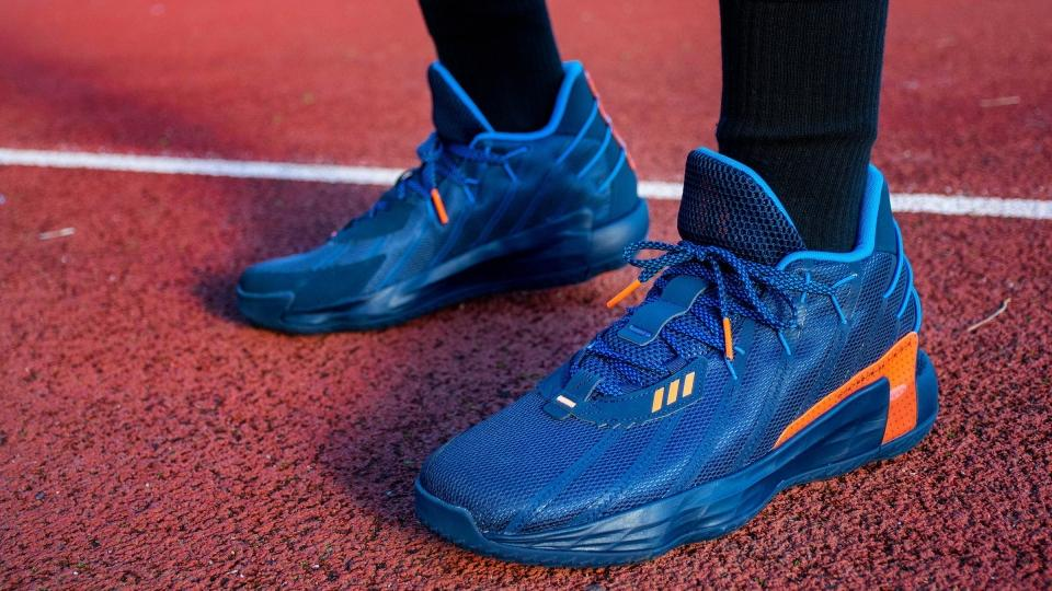 es suficiente Mula cartucho 10 best Adidas Basketball Shoes in 2022