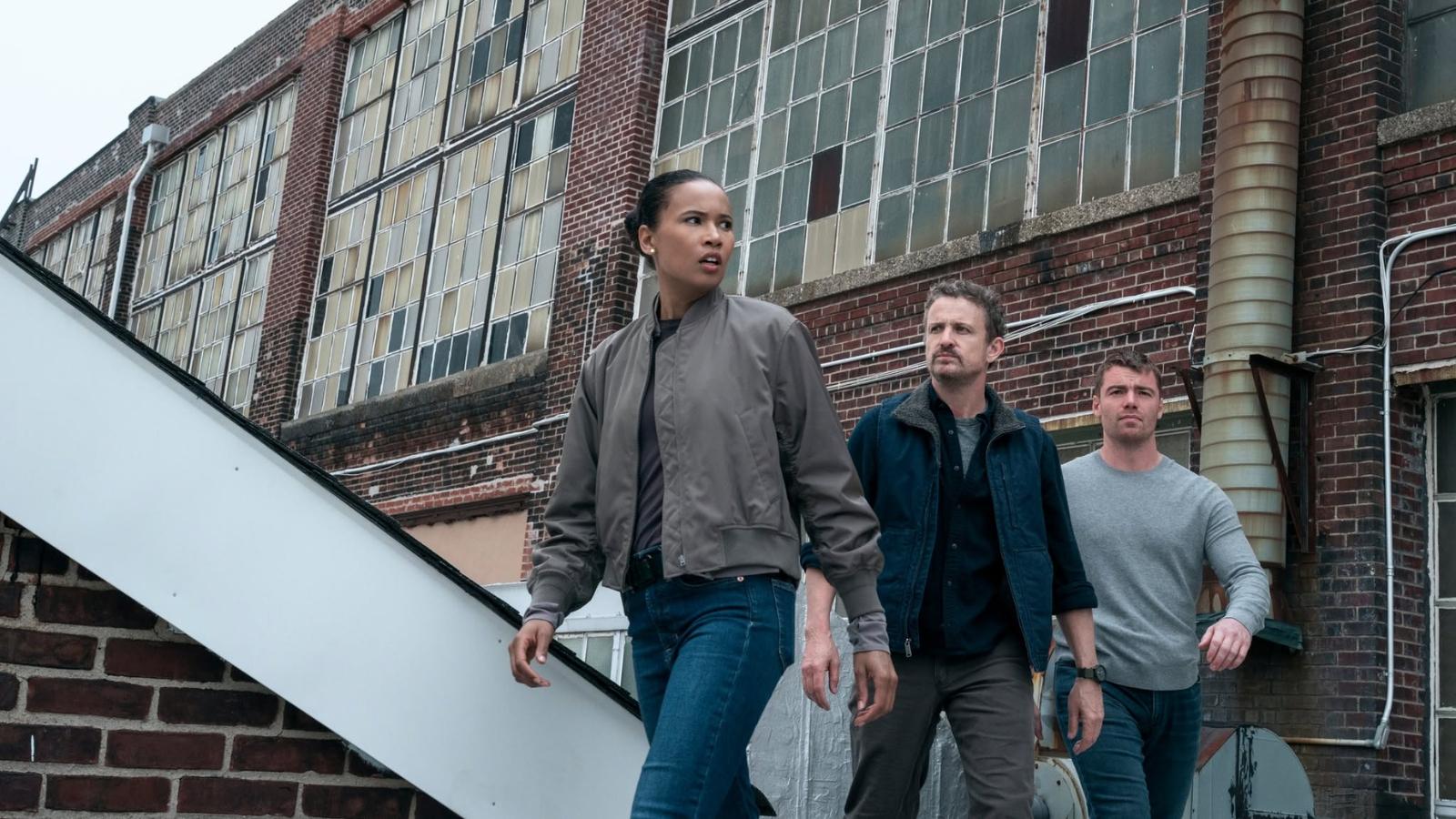 Fola Evans-Akingbola as Chelsea Arrington, David Lyons as Adam in The Night Agent Season 3