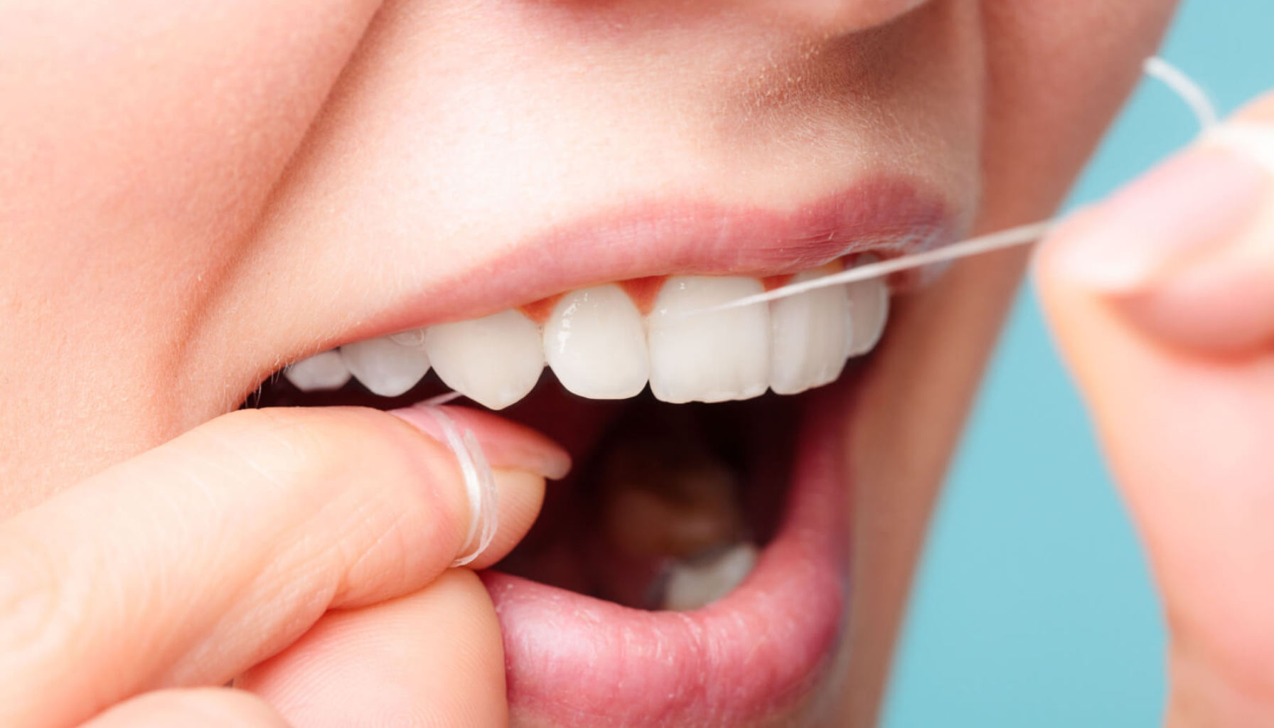 Tanntråd før eller etter tannpuss – Hva er best? Tanntråd før eller etter tannpuss – Hva er best?