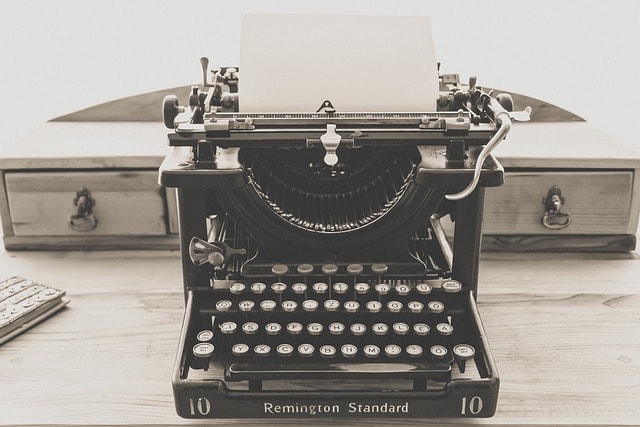 typewriter showing how relevant keywords in your bullet points and product title can connect to your potential customer