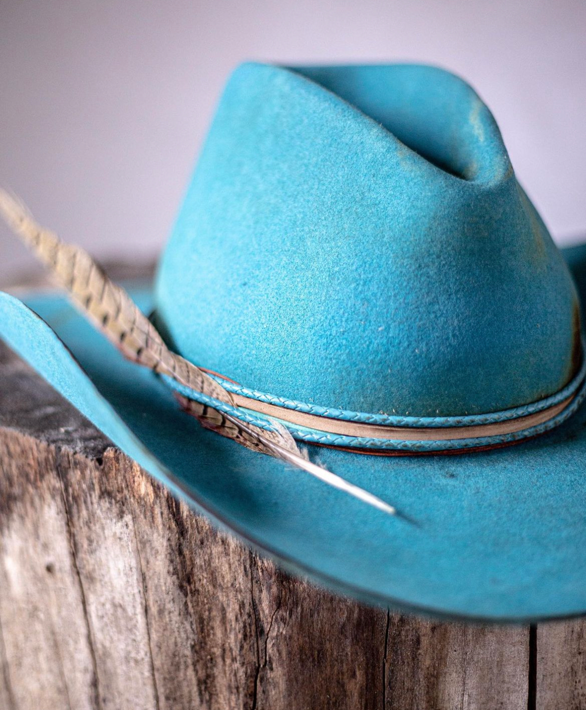 Lasso cowboy hat
