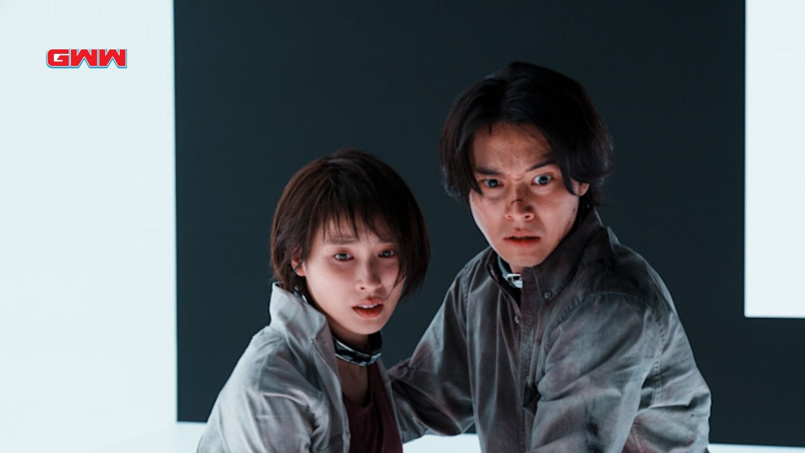 Tao Tsuchiya as Usagi and Kento Yamazaki as Arisu in Alice in Borderland Season 3 Episode 6