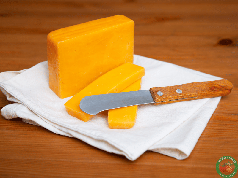 cheddar jako parmezan zamiennik