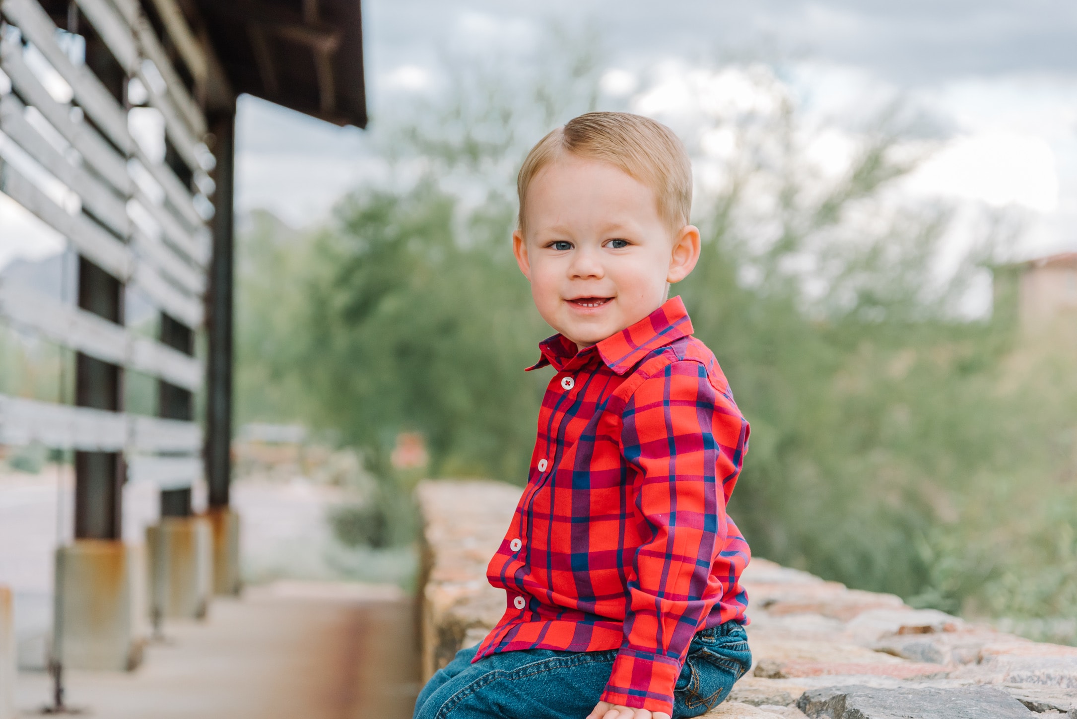 A family photo session in Scottsdale with a professional photographer.