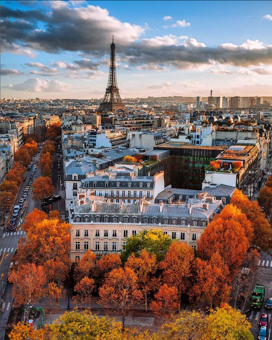 minute walk from eiffel tower