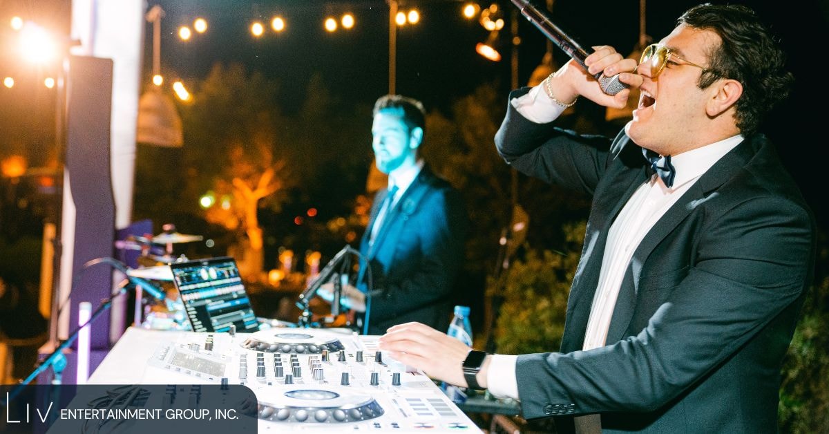 What Qualities Should a DJ Have?