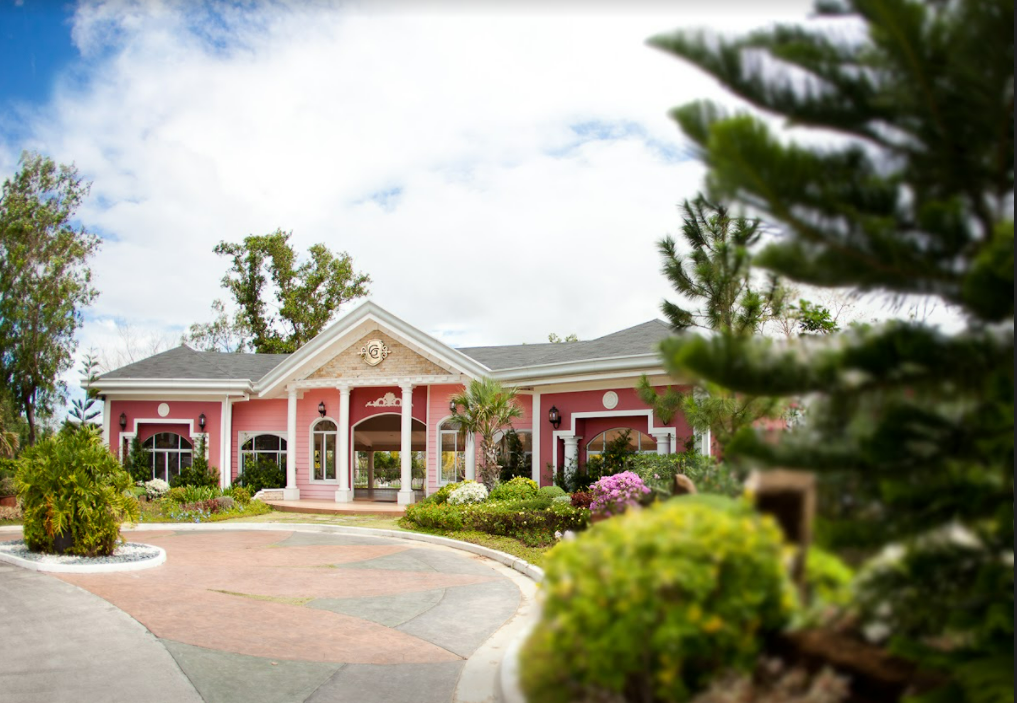 Georgia Club is a thematic community in Sta. Rosa, Laguna that reserves your desire to be in nature.