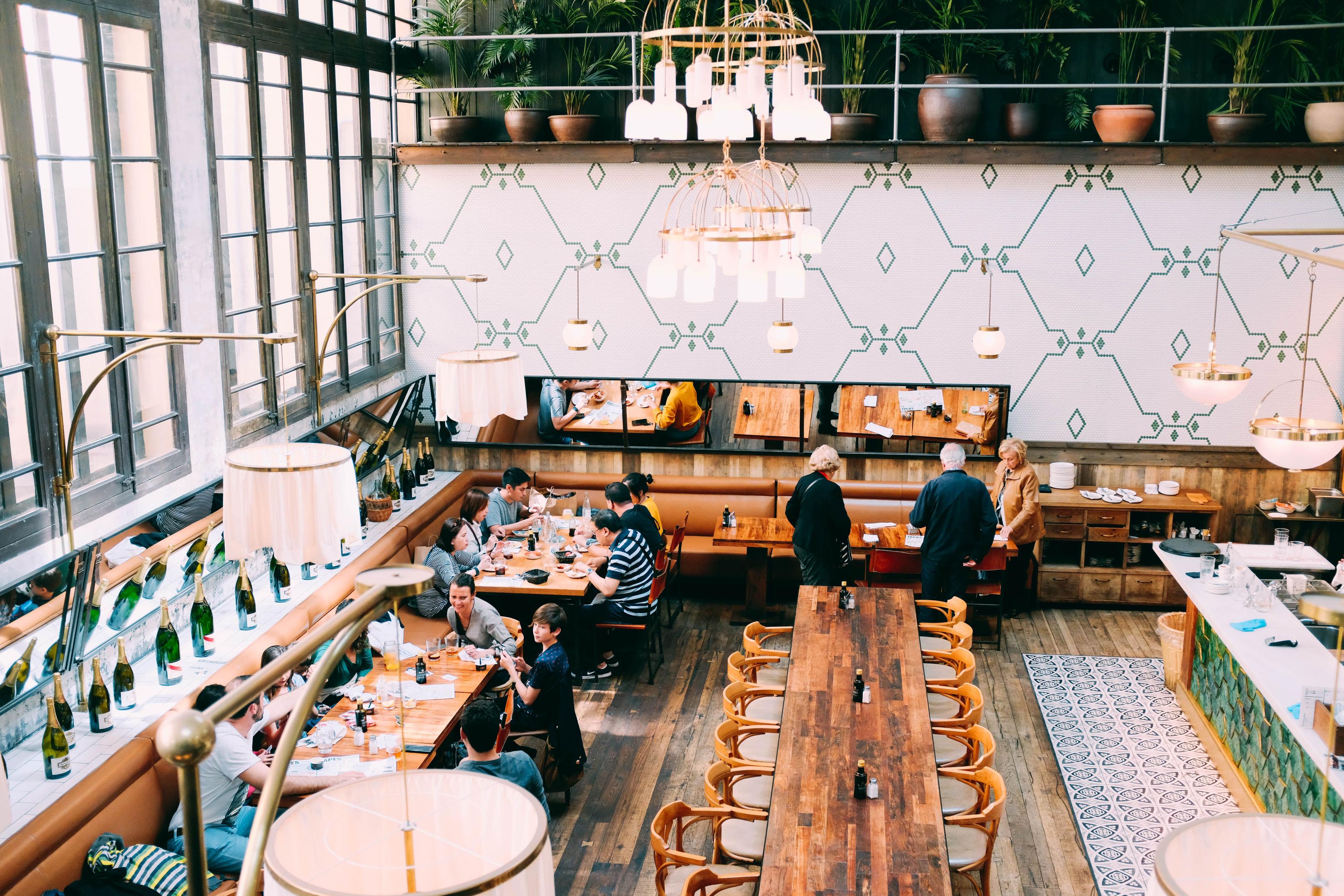 Restaurant Management in the Age of AI Ordering: How VoiceBit Increases Revenue and Lowers Costs