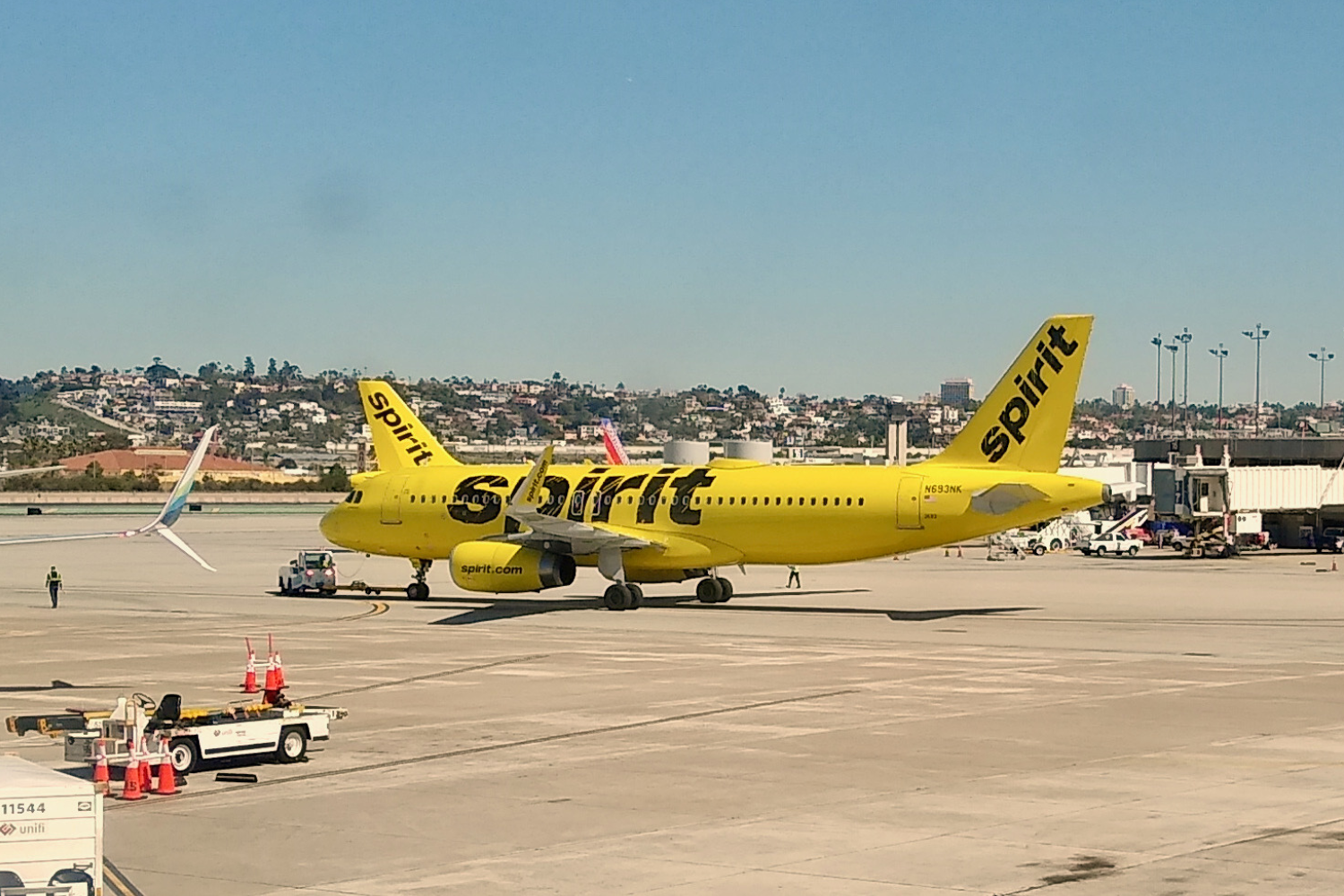 a yellow spirit flight: why is spirit so cheap