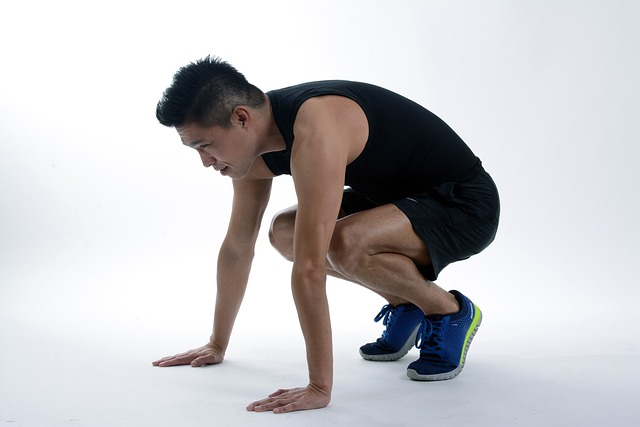 squat movement, feet flat, upper back