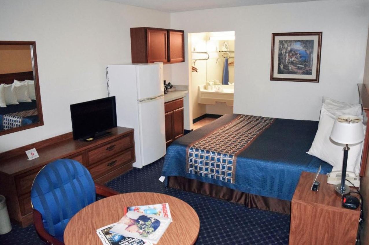 Sample bedroom at Bluegrass Extended Stay