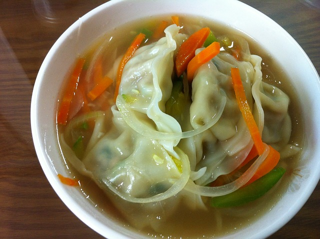 how to eat soup dumplings
