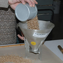 Grain field with a high test weight grain
