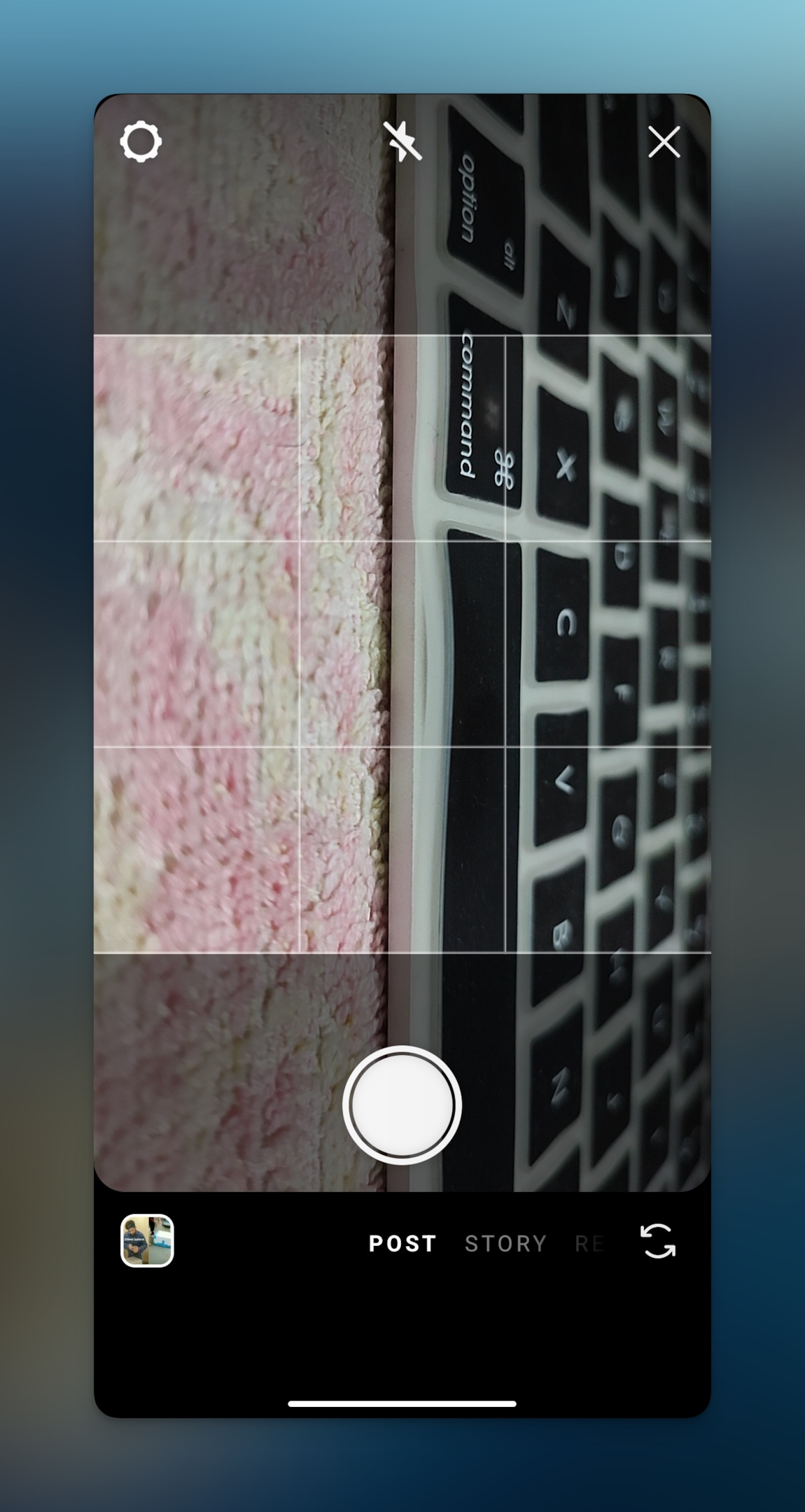 Remote.tools shows the square shape frame of the Instagram camera in the app 