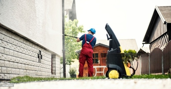 pressure washing, power washing