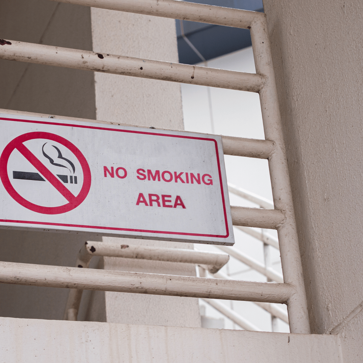 'No Smoking Area' Sign