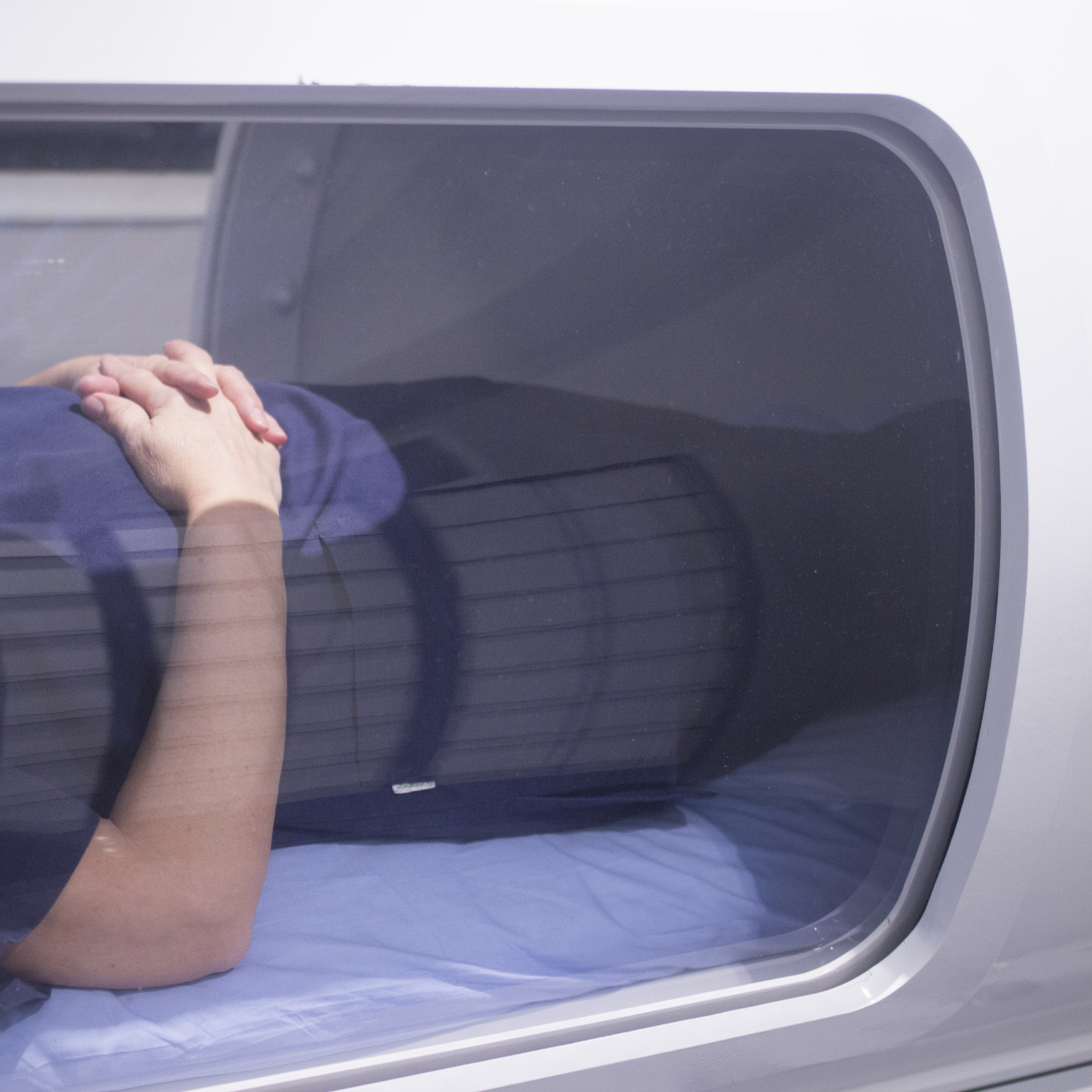 Image of a Hyperbaric chamber for sale to use in a hyperbaric medicine clinic for mild hyperbaric oxygen therapy after being operated on - sea hyperbaric chambers summit.