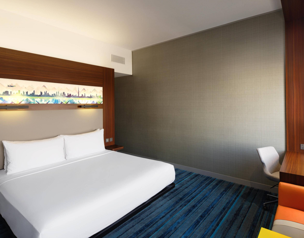 aloft king room