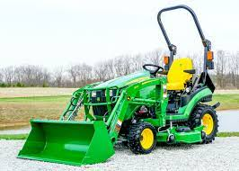 1025R Sub-Compact Utility Tractor 
