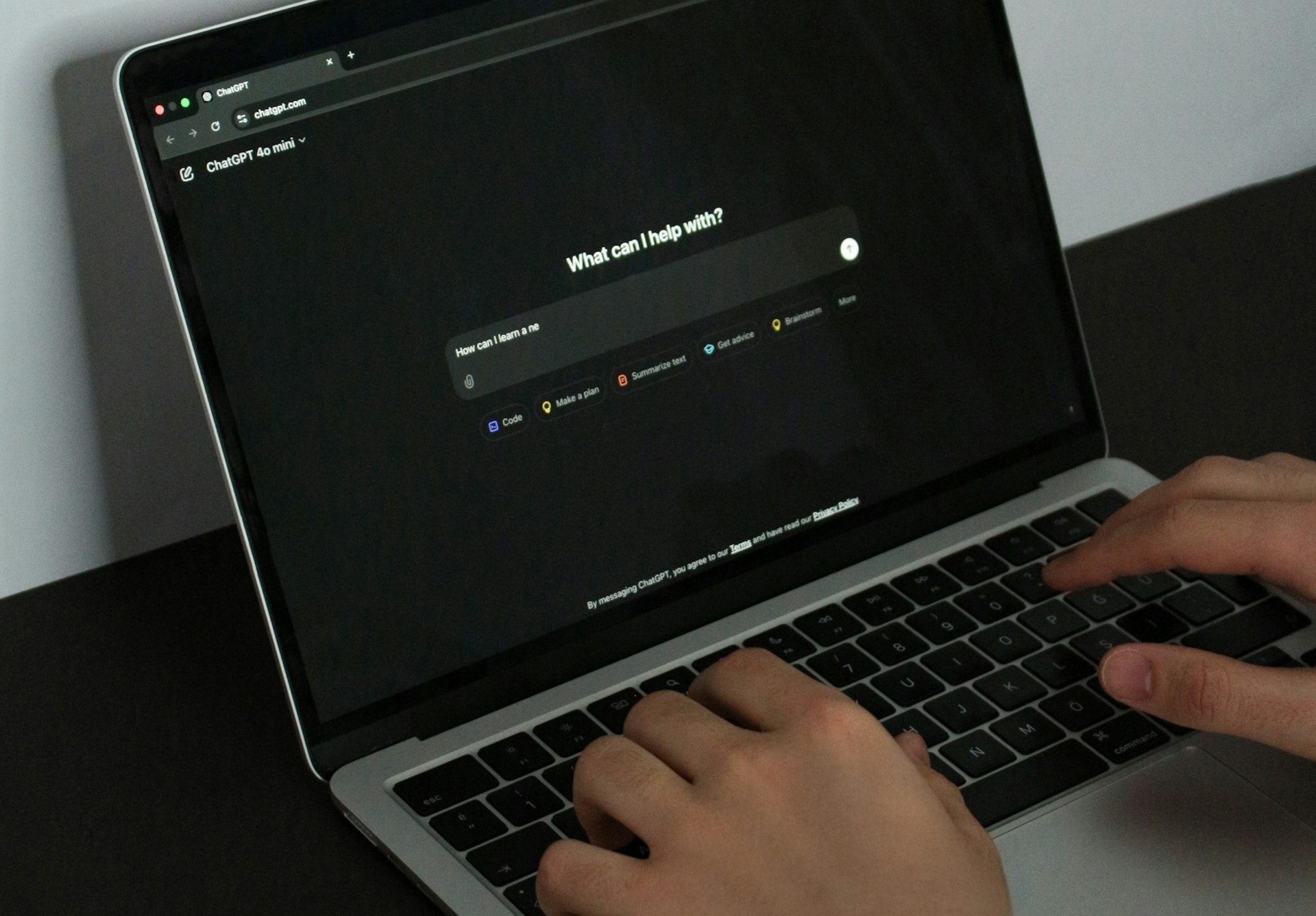 Illustrative image - Context Engineering vs Prompt Engineering