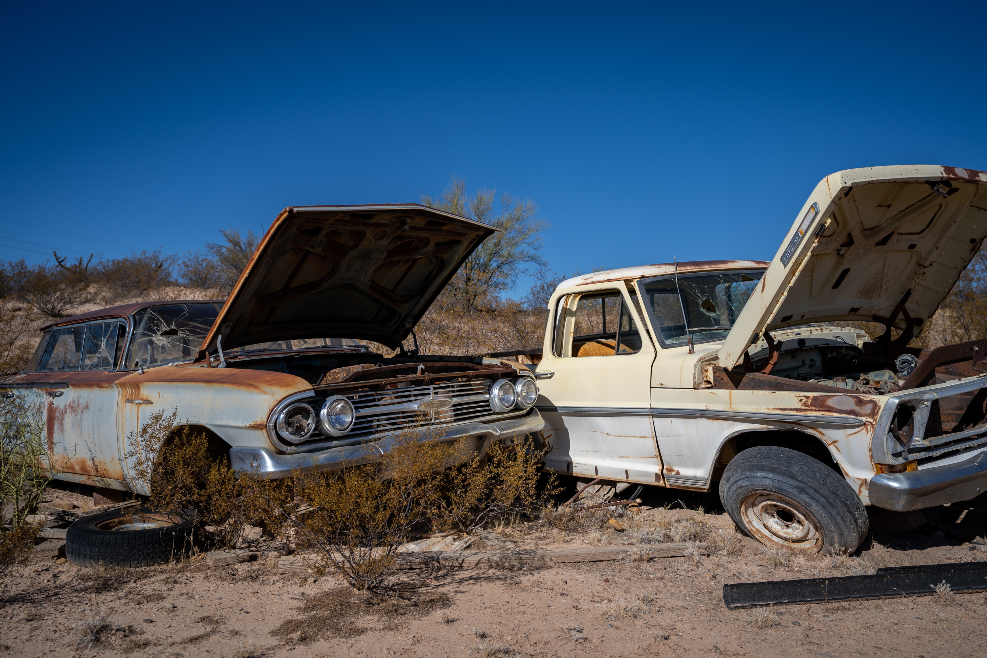 It can be very simple to get cash for salvage cars. 