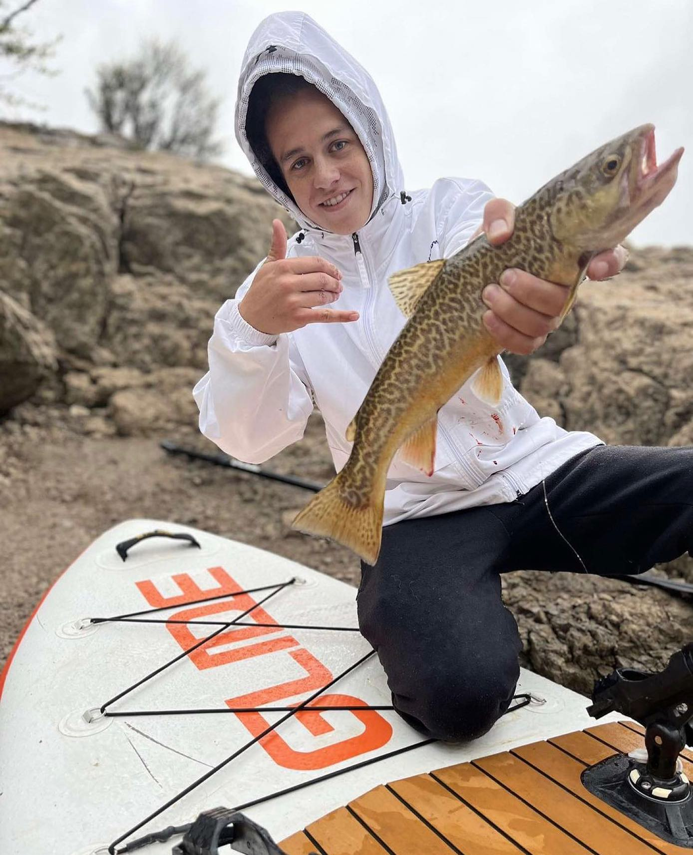 inflatable paddle board for fishing