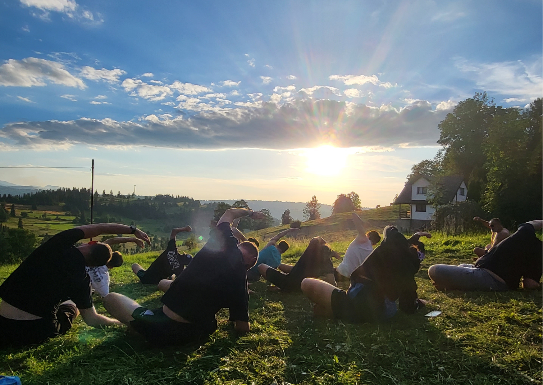 Joga na świeżym powierzu