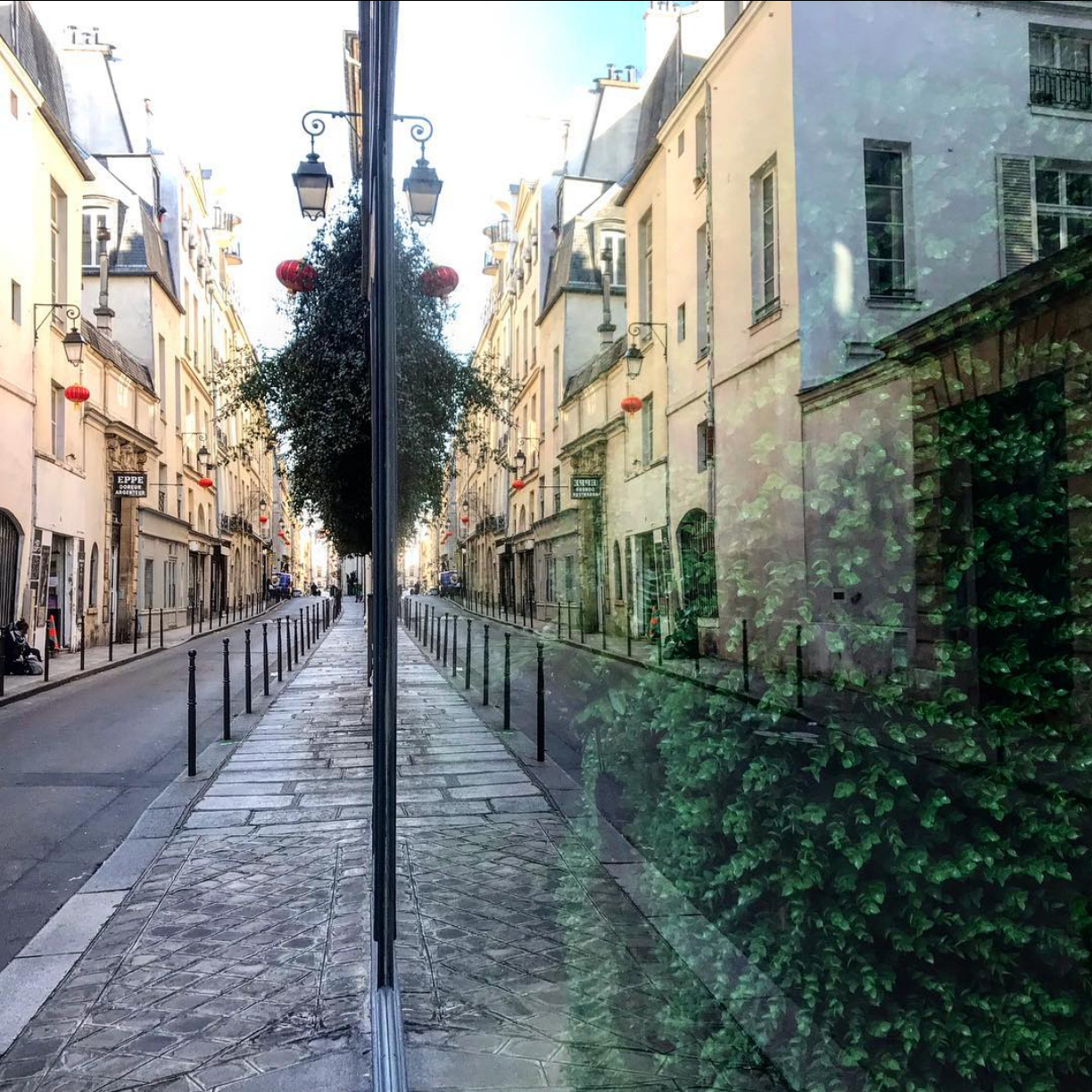 rue de bretagne in le marais paris 