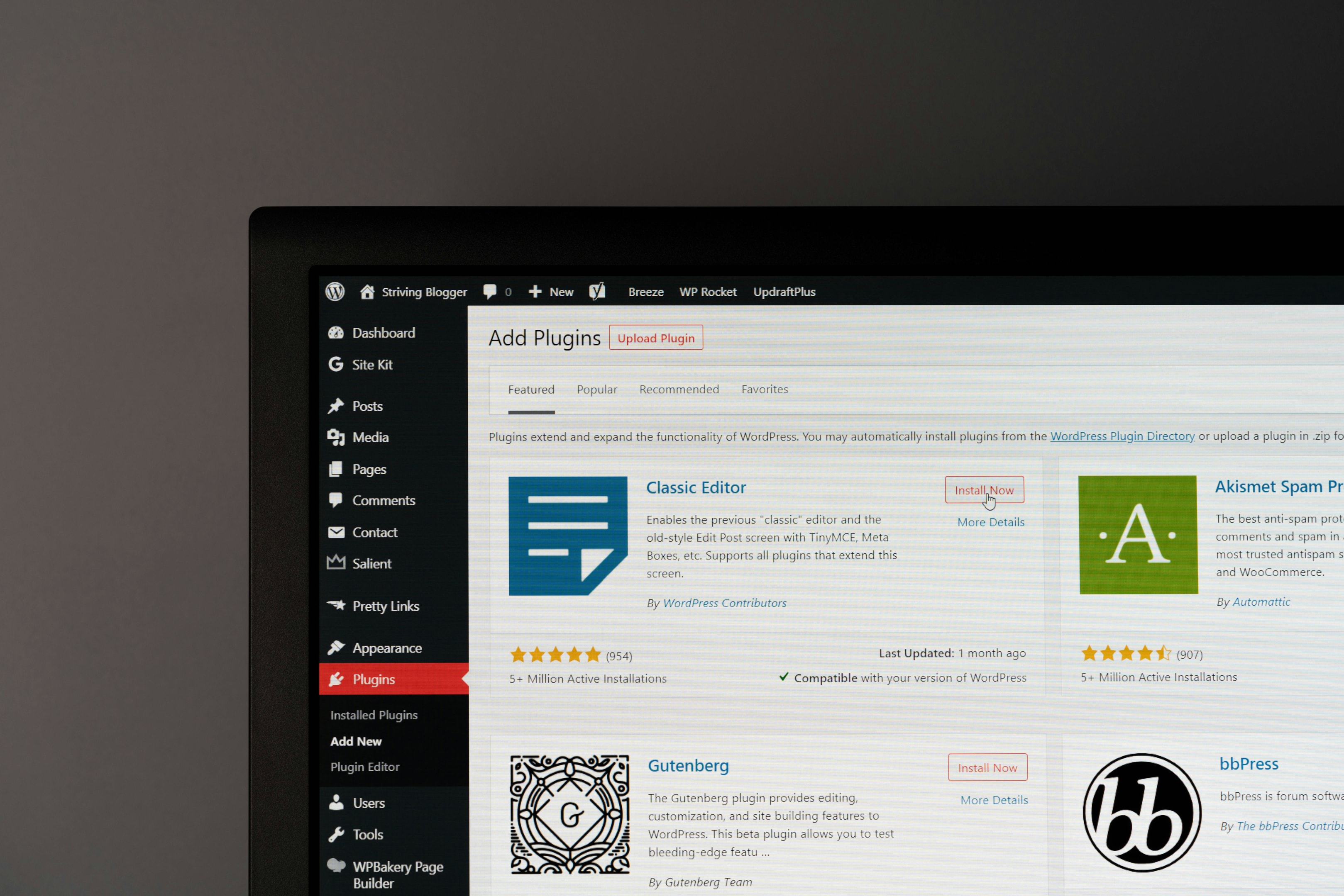 clickfunnels vs wordpress website