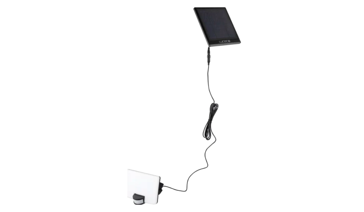 FLood light with detachable solar panel - detached on a cable
