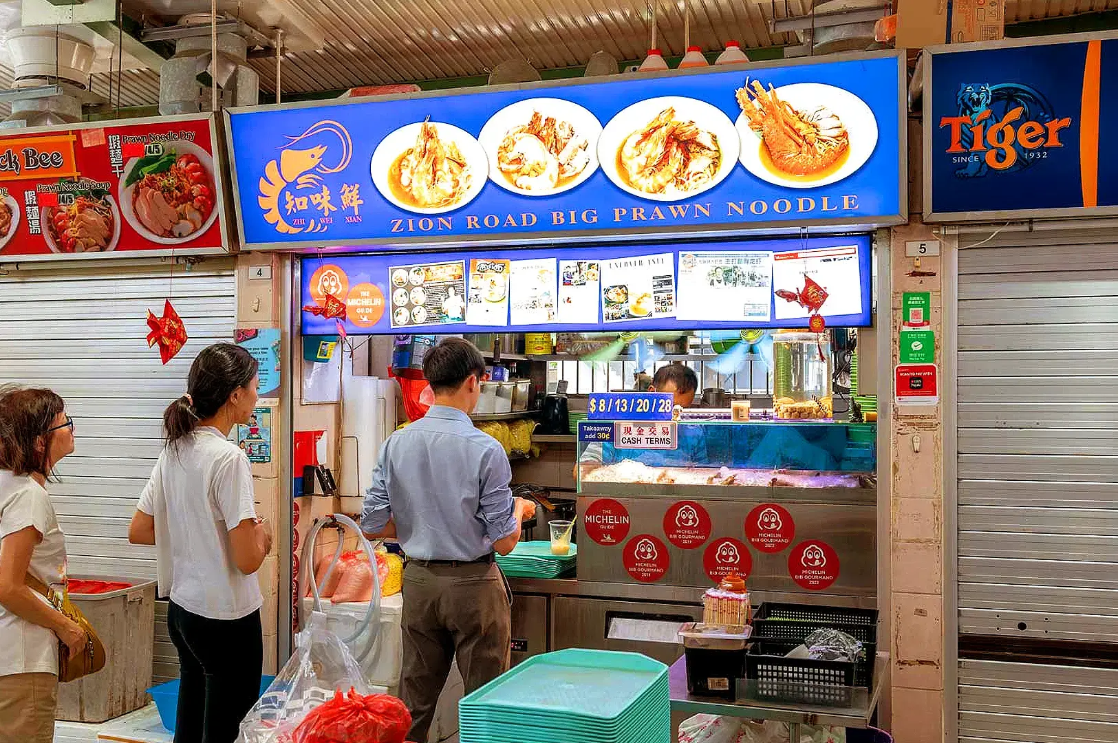 Zion Road Big Prawn Noodle Singapore stall at a food centre serving traditional prawn mee and dry noodles