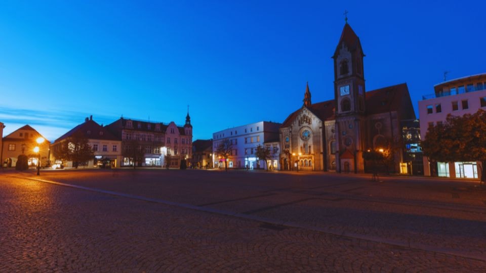 Samochody na wynajem Tarnowskie Góry / fot. Canva.com