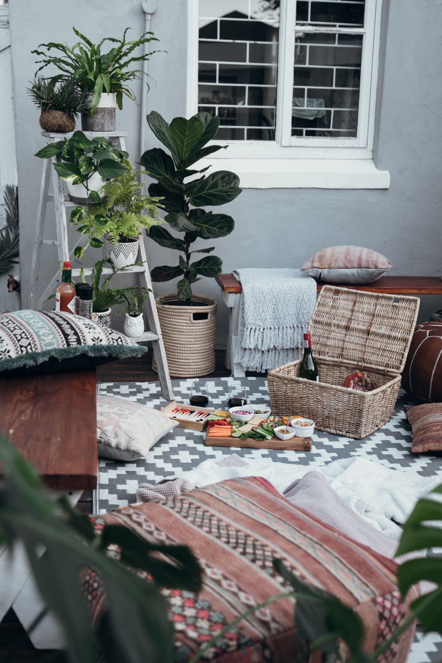 Picnic at Home | Photo by Taryn Elliott from Pexels | https://www.pexels.com/photo/a-picnic-set-up-at-a-patio-4374581/