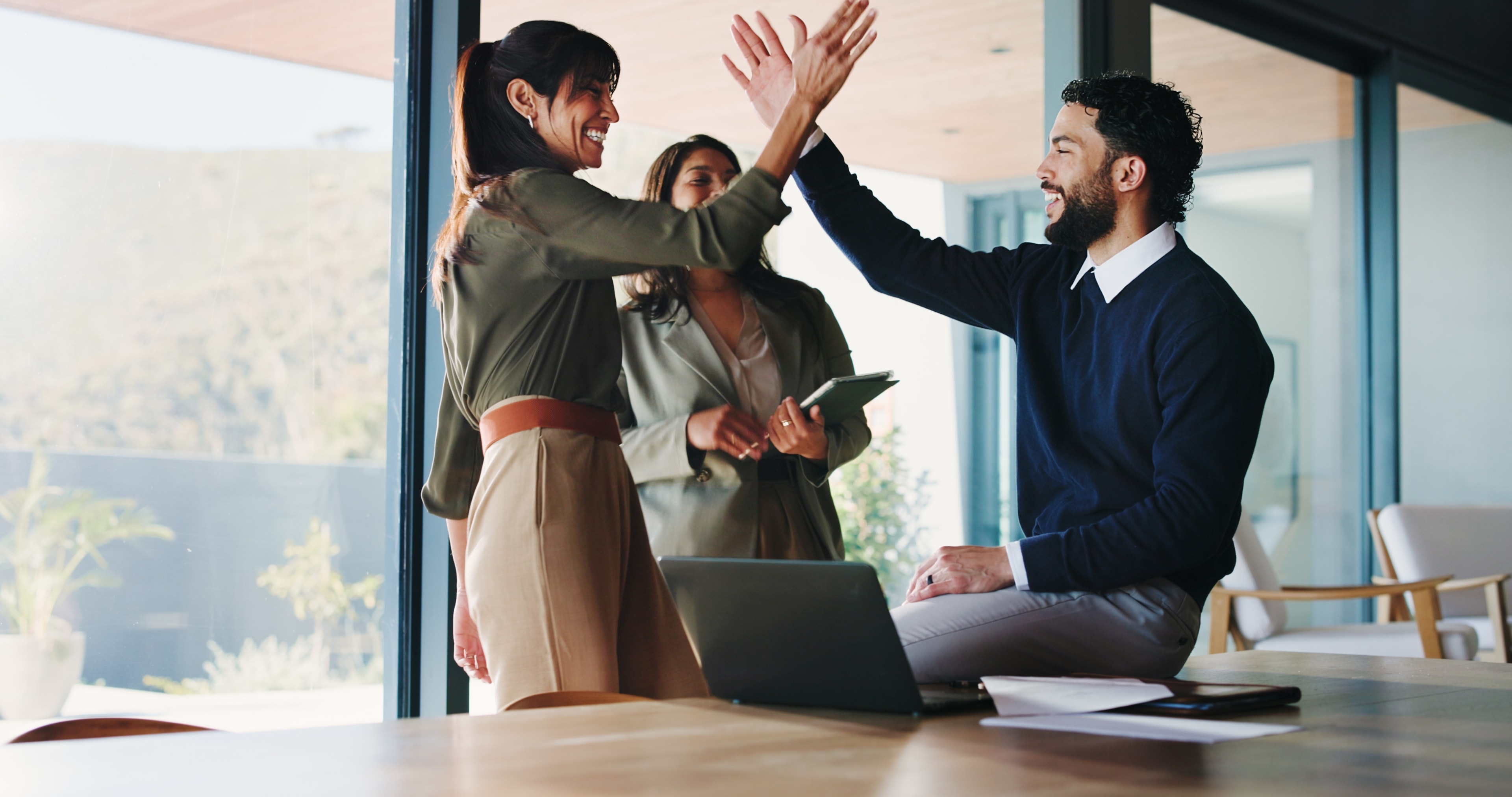 Pozytywne opinie nowej grupy odbiorców Twojej firmy.