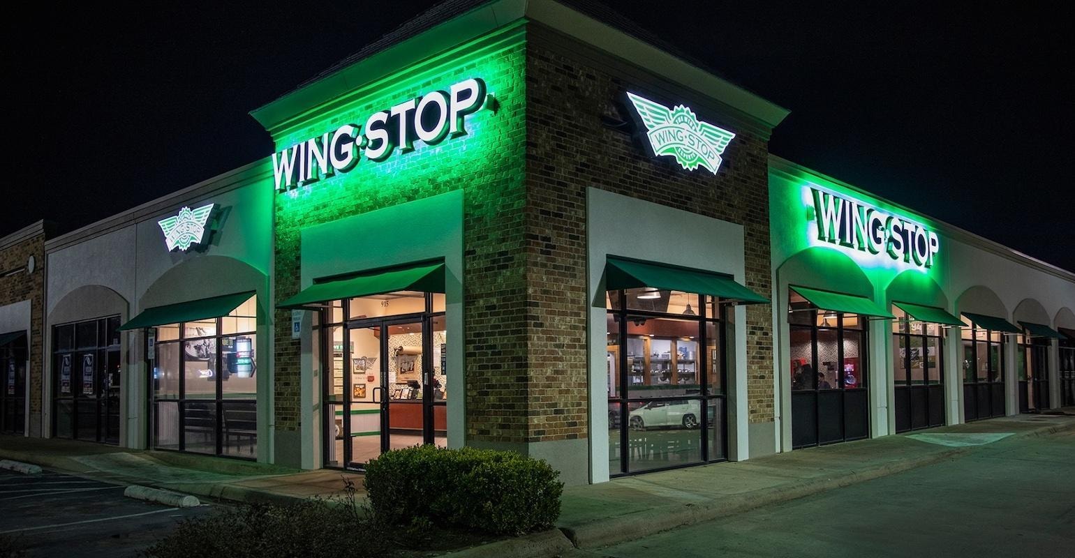 Wingstop location, franchise, store, night