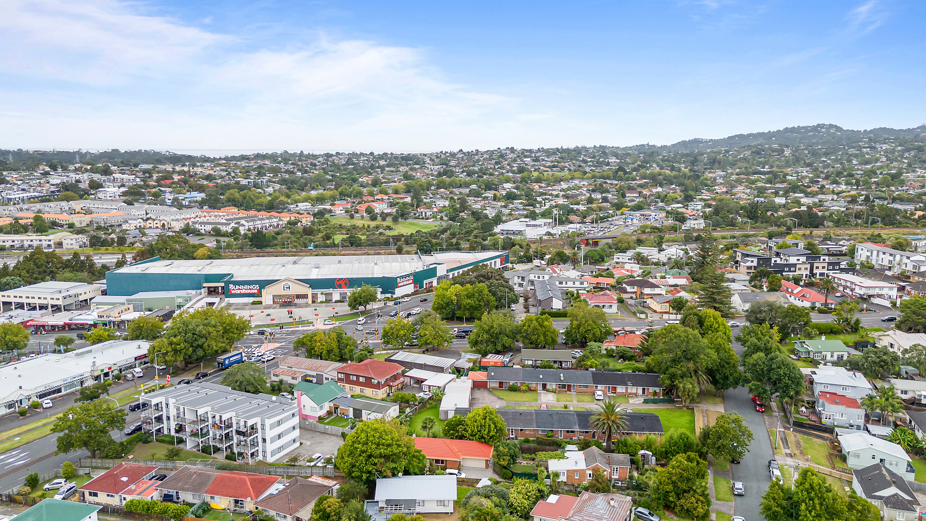 Bunnings New Lynn and Titirangi Road Intersection with Great North Road