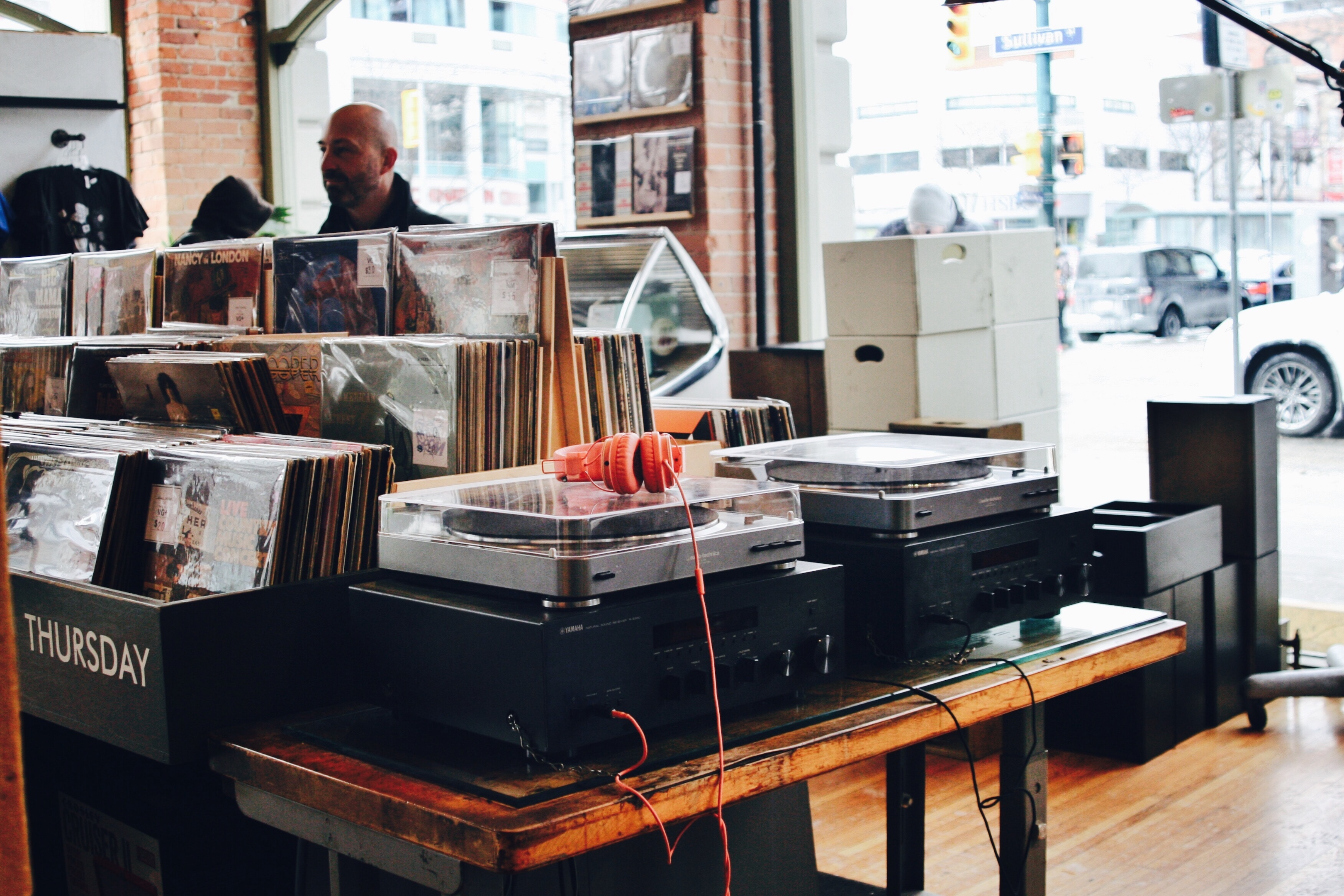 The Timeless Appeal of Vinyl Records: Why Vinyl Is Superior to Streaming