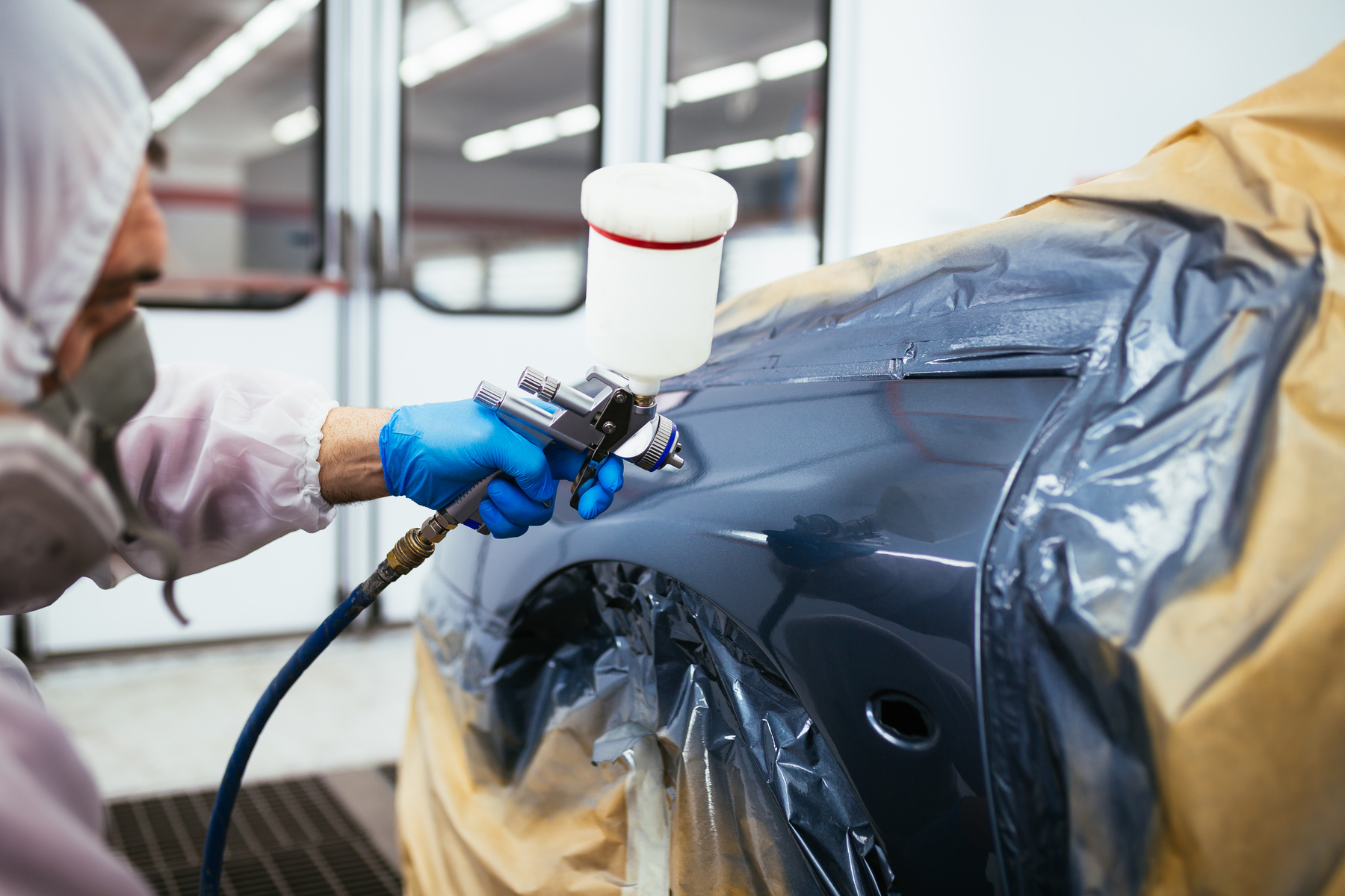 Comparing car spray painting costs in Darwin
