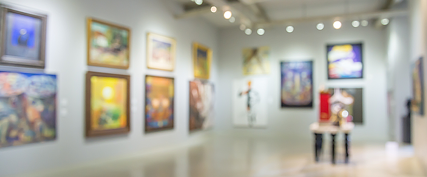 An art gallery or studio can give you professional advice and inspiration for your gallery at home.