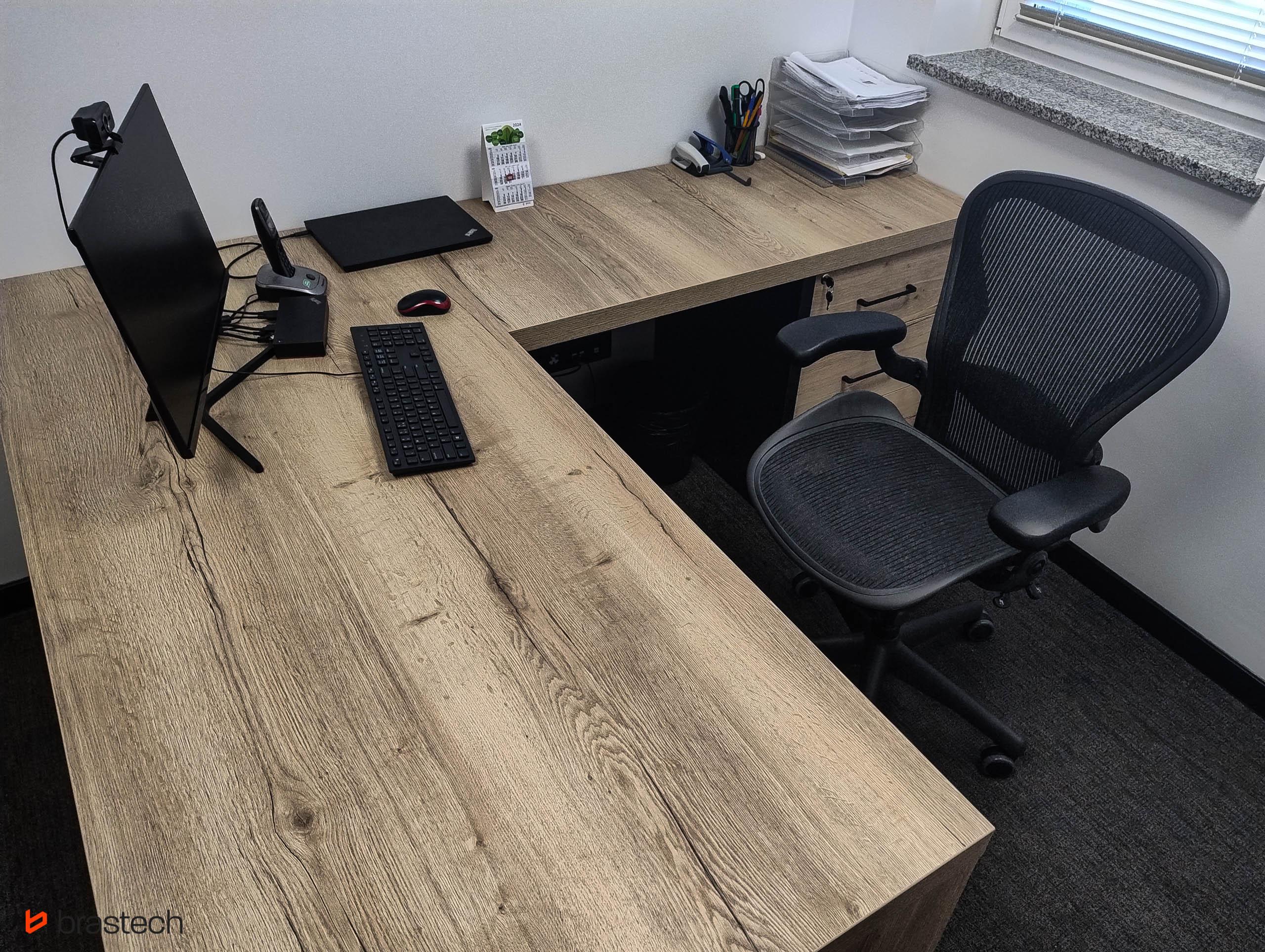 Jak wybrać fotel biurowy? Odpowiadamy na 10 najczęstszych pytań klientów 9 Herman Miller Aeron Classic. Źródło: Brastech