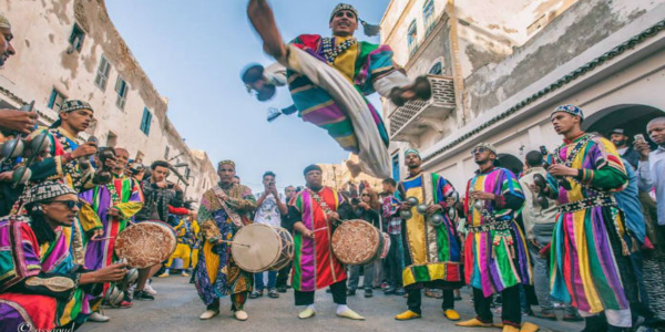 Festival gnaoua patrimoine mondial à essaouira du maroc du matin au coucher de soleil