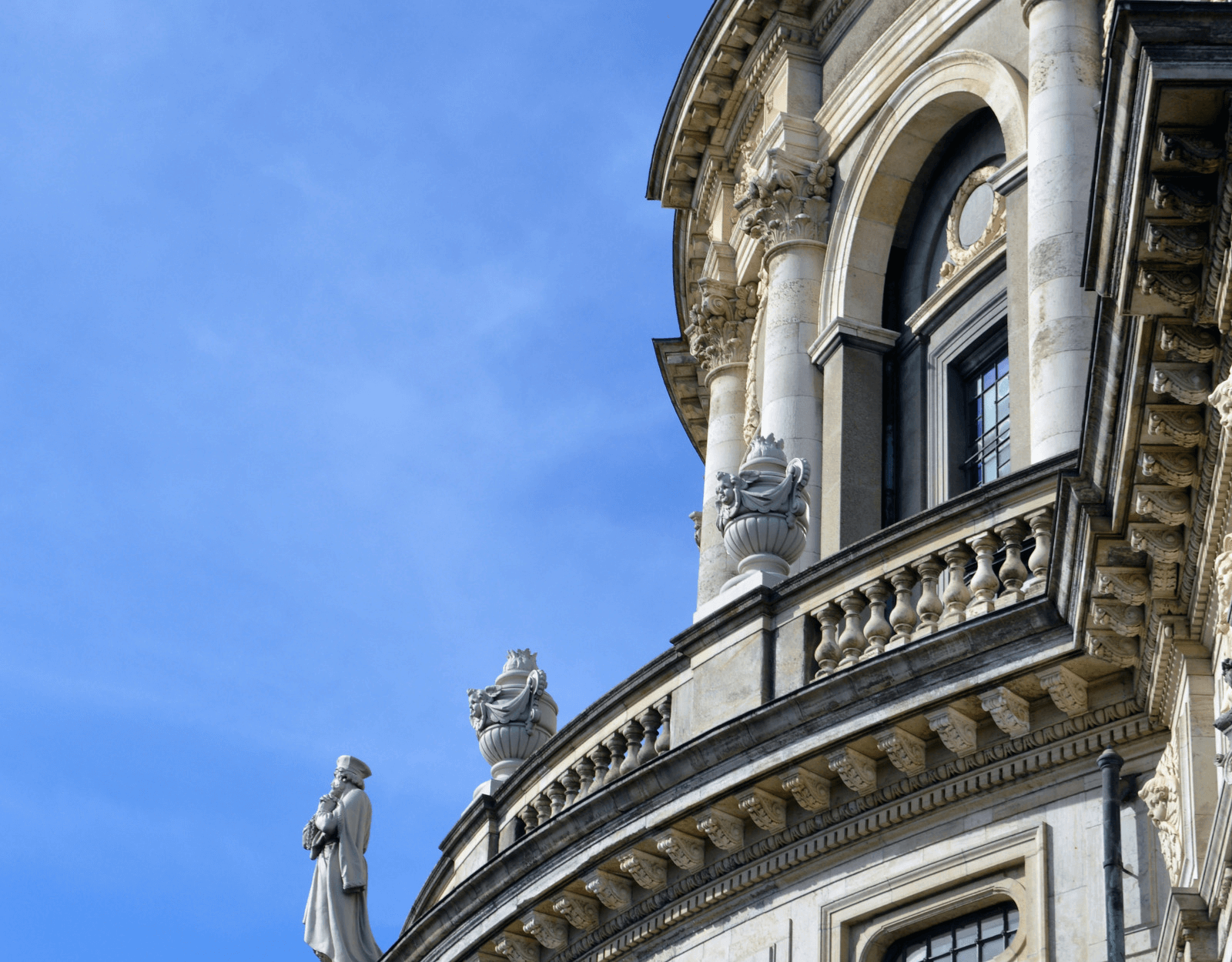 Corbels supporting a balcony overhang